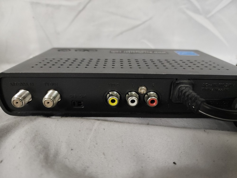 Digital Stream Analog Pass-Through DTV Converter Box DTX9950
