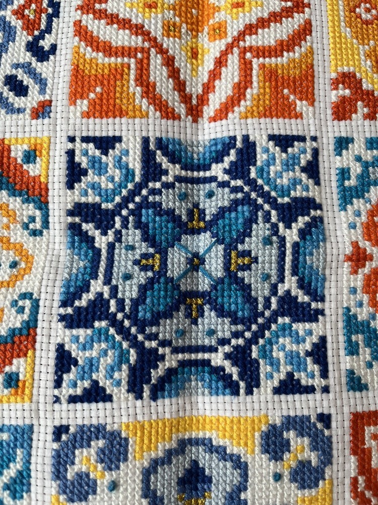 completed finished cross stitch Moroccan pattern Decoration 16''x 16'' Unframed