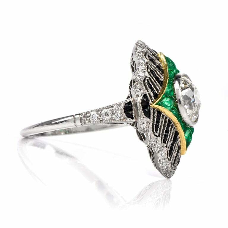 Classic European Style With Sparkling CZ & Green Emerald 925 Solid Silver Ring