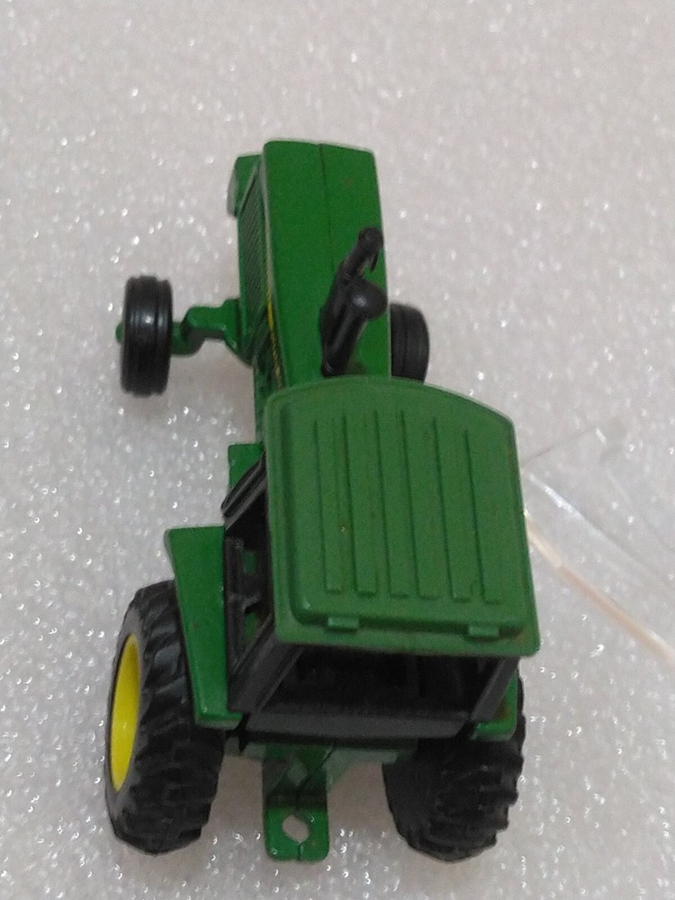 Spec Cast Anvil Bank and Ertl John Deere 1/64 tractor EUC