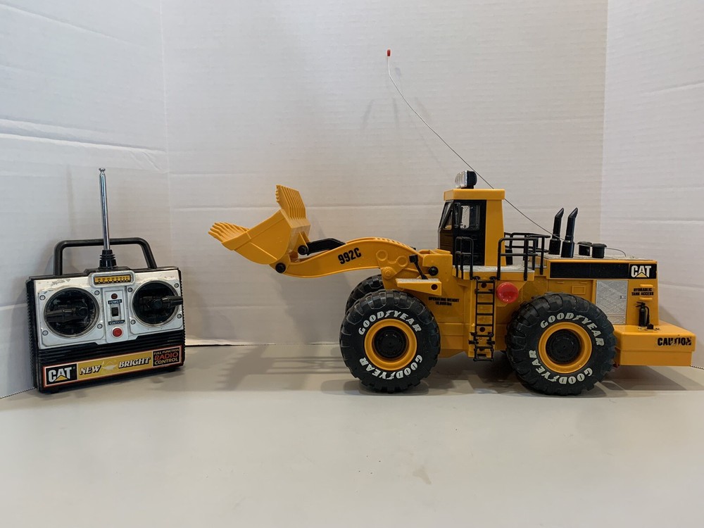 Vintage New Bright CAT Caterpillar 992C Wireless Remote Control 49MHz Front Load
