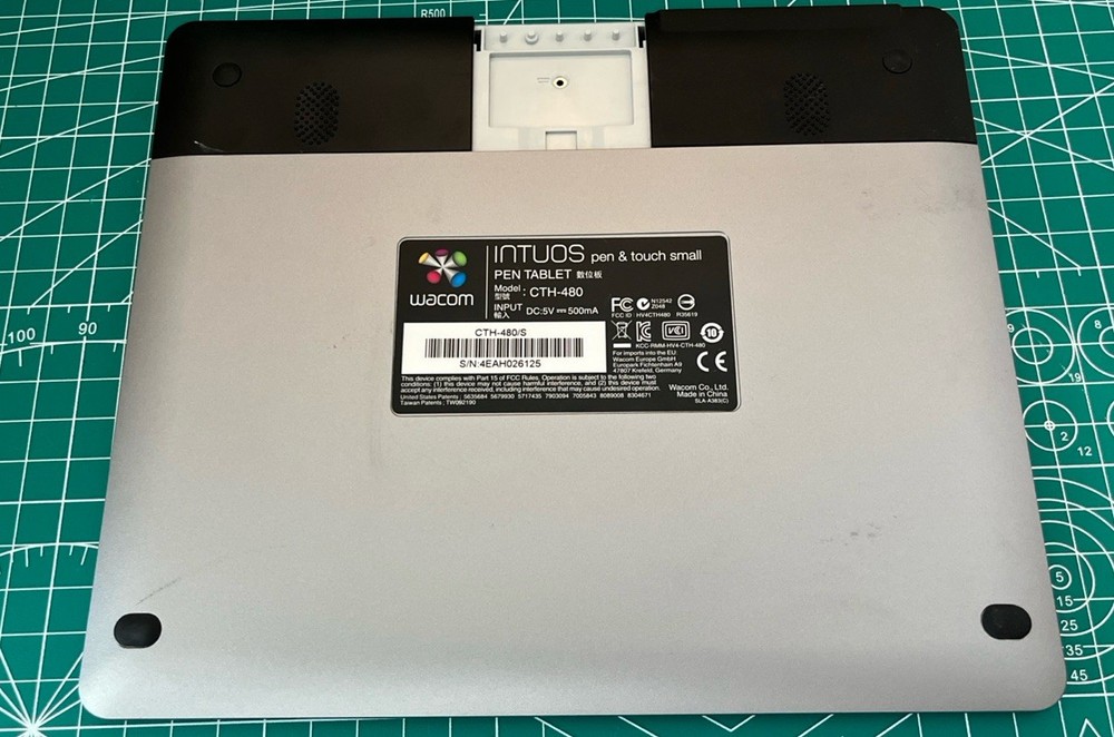 Wacom CTL-480 Intuos Drawing Tablet Only Small Set Creative