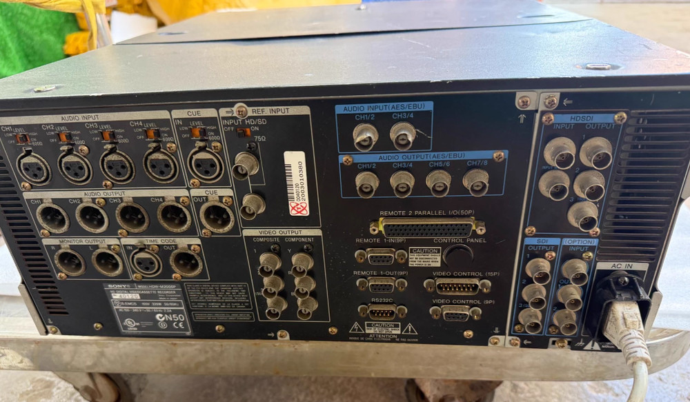 1pcs Sony hdw-m2000p multiformat hdcam recoder with digibeta,faulty machine