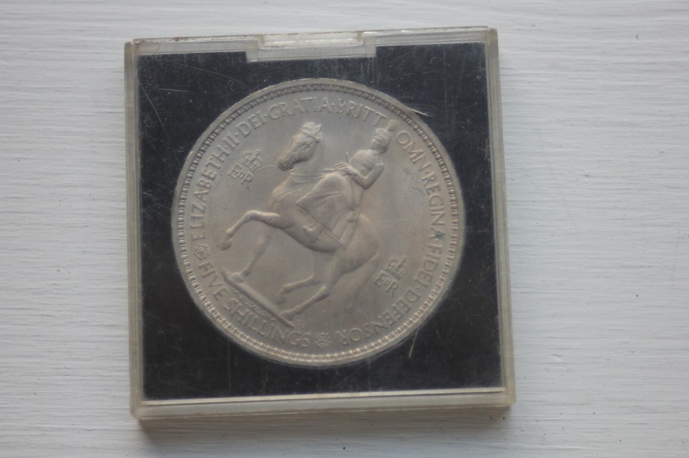 Queen Elizabeth commemorative crowns plus others