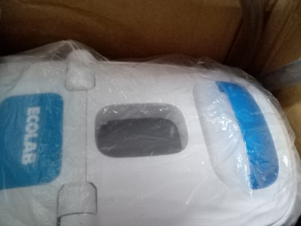 ECOLAB Homestyle Solid Laundry Detergent Dispenser W/ Control Panel