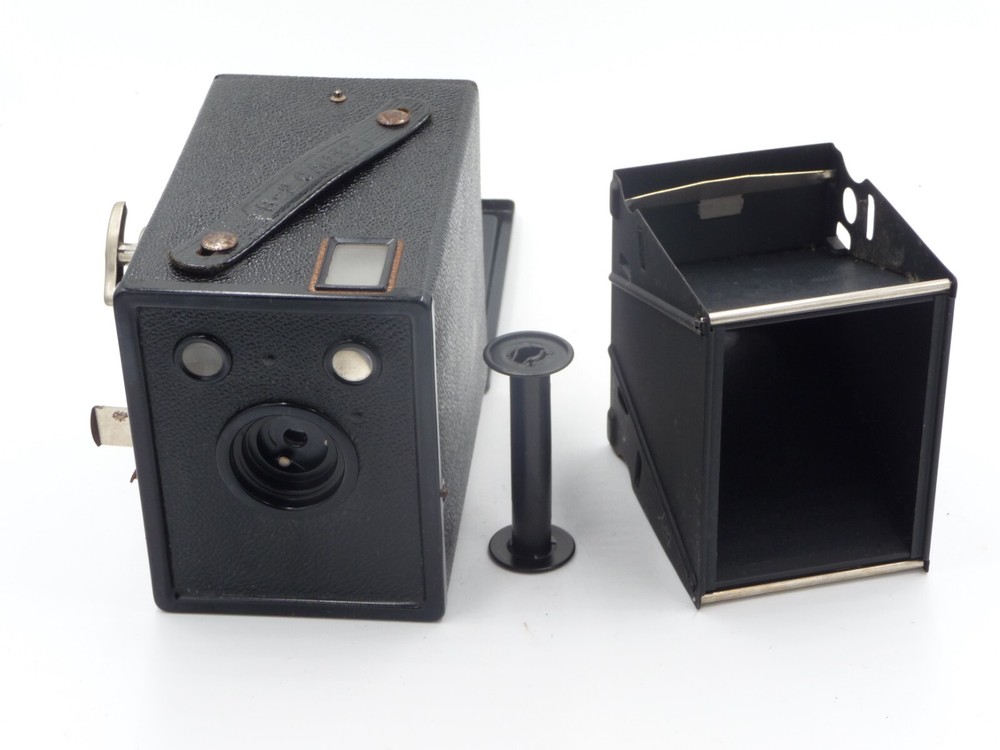 Agfa Ansco B2 Cadet box camera with partial box