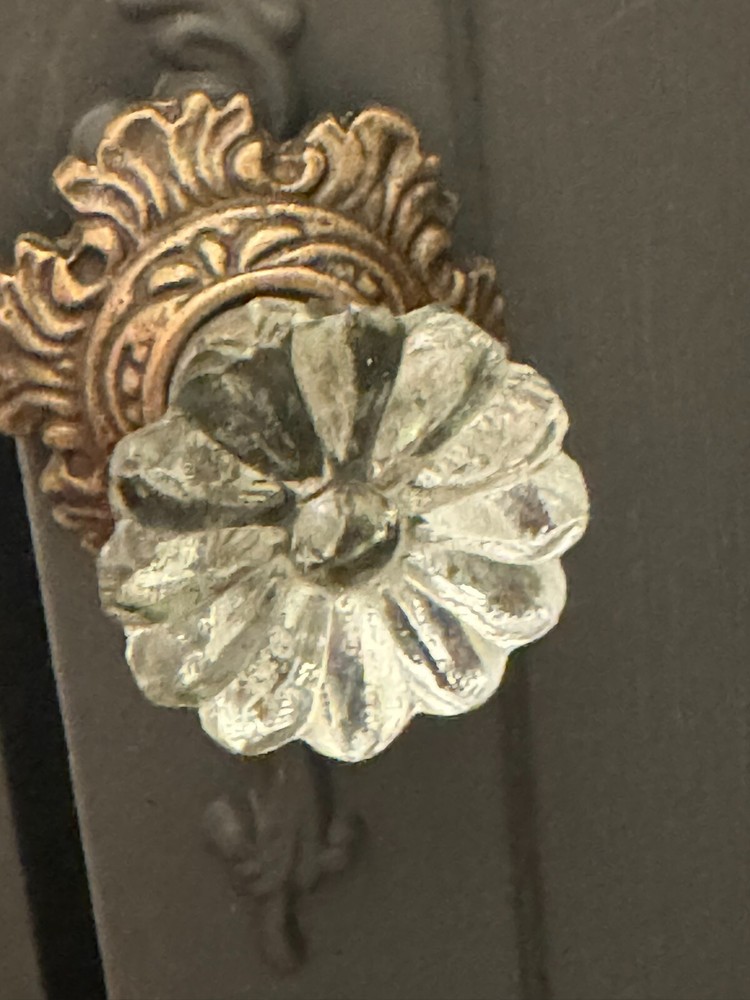 Vintage-Brass Metal Flower Crystal Clear Solid Glass bronzed Knob Handle pulls
