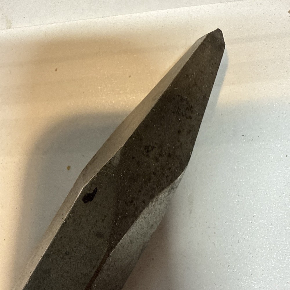 DeWalt DW5771 18” x 3/4" Hex Bull Point Chisel