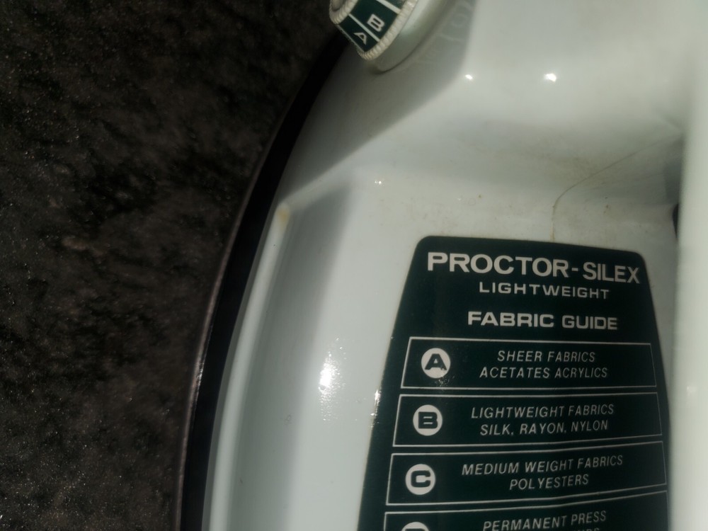 Vtg Proctor Silex Iron Light weight