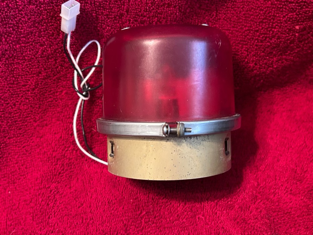 WHELEN FLASHER BEACON ASSY P/N 01-0790081-00 MISSING BOTTOM BASE