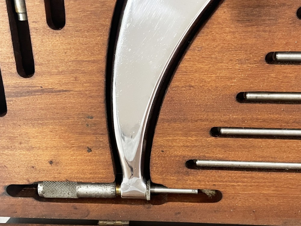 TUBULAR MICROMETER CO. MICROMETER SET