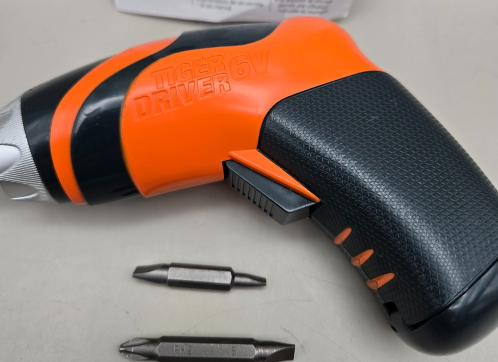 Tiger Driver 6 Volt Drill Driver Handheld AA Battery Works