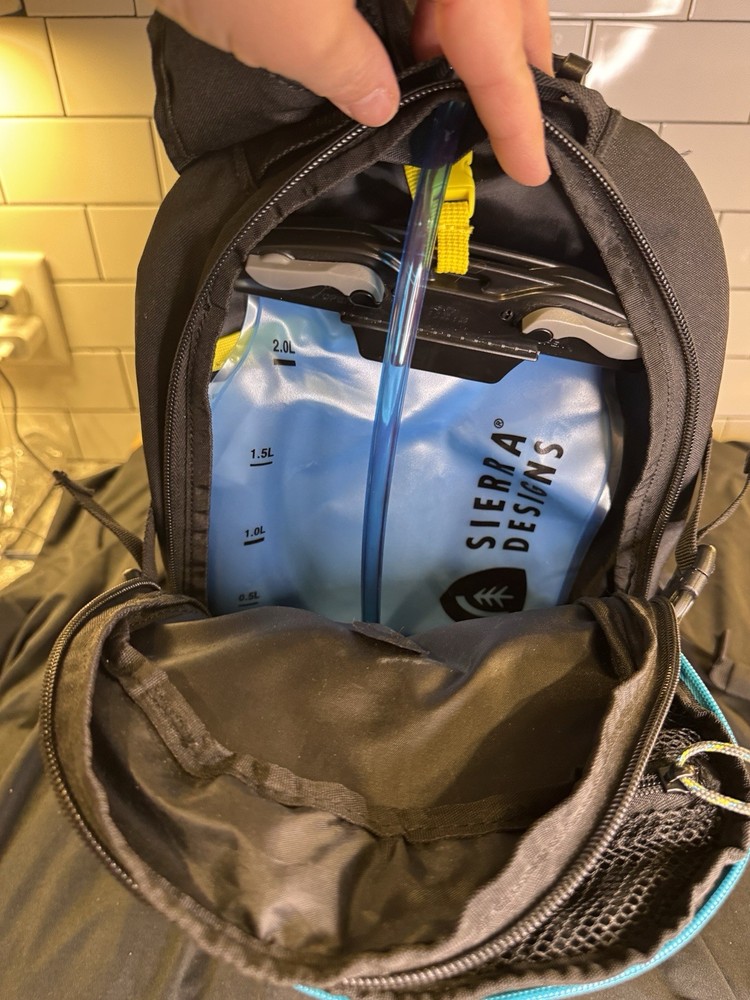 Sierra Designs 2L Hydration Reservoir Backpack NEW *Read