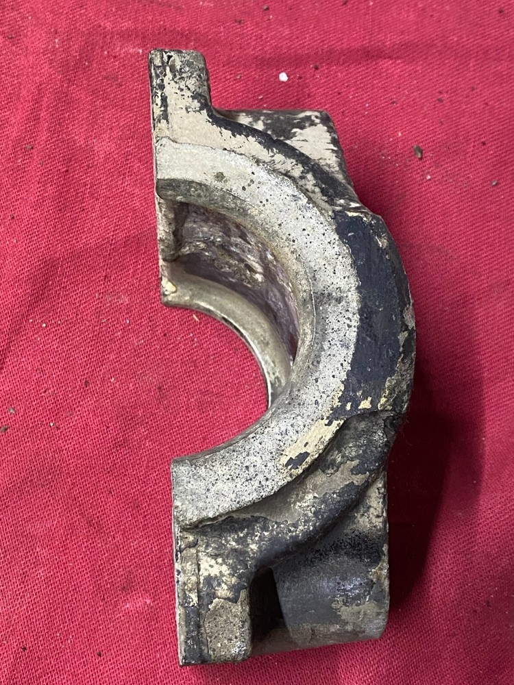 KENWORTH FRAME CAP BRACKET K071-429