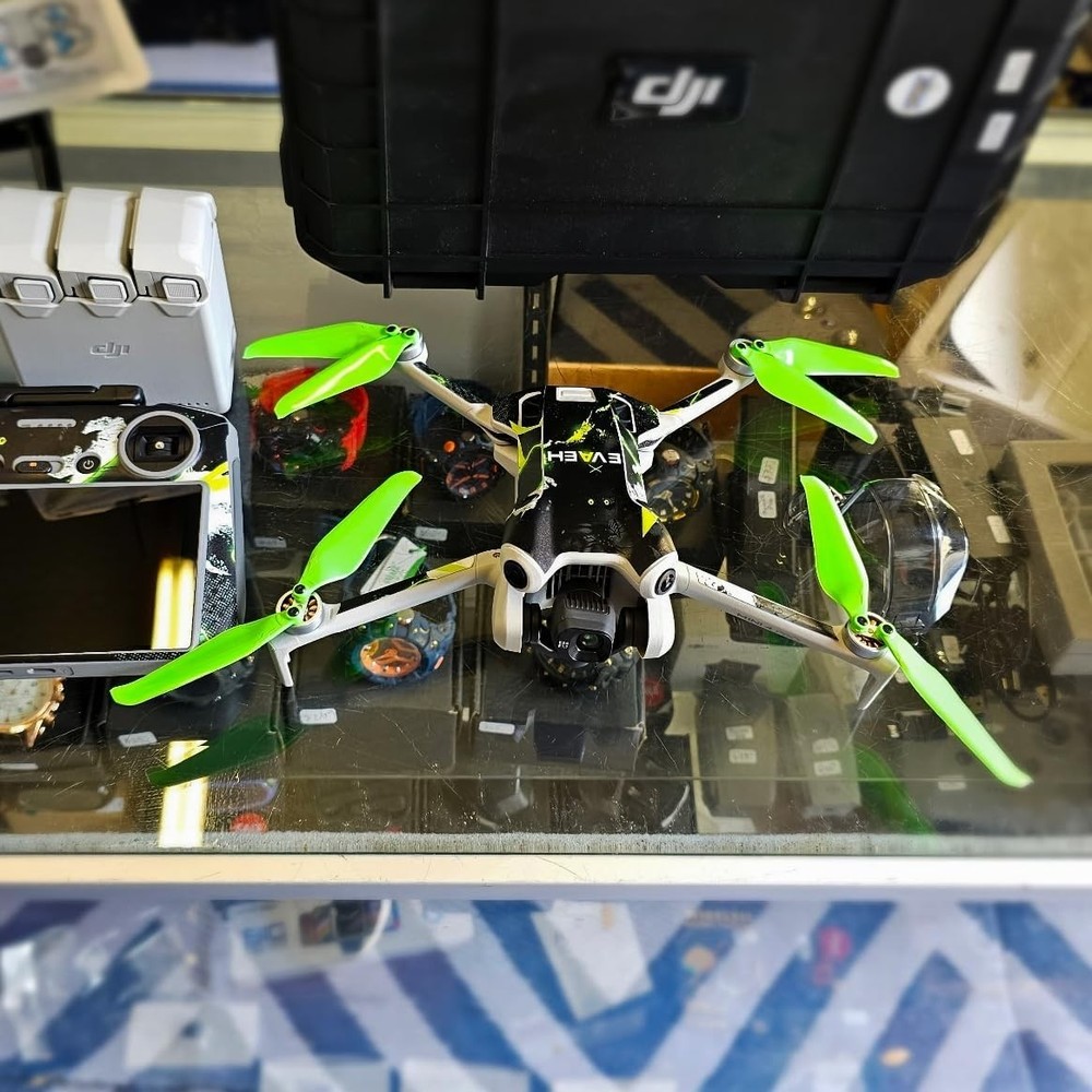 4-Pack Green Stealth Propellers for DJI Mini 3 & 4 Pro - Quiet, Efficient Flight