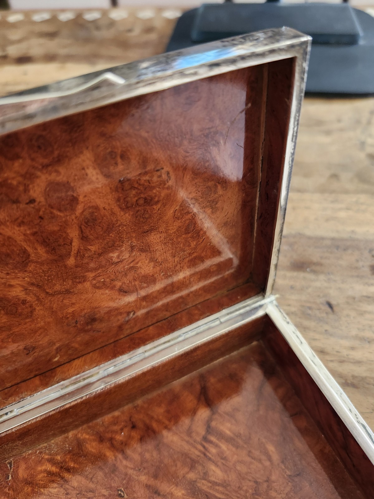 Vintage Sterling Silver Repousse Deity Box Thainakon Thailand Burl Lined 418g