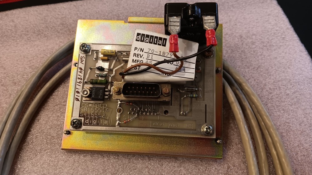 DIGITAL ETHERNET CONTROLLER INTERFACE 70-18799-00 W/CABLE NEW OLD STOCK