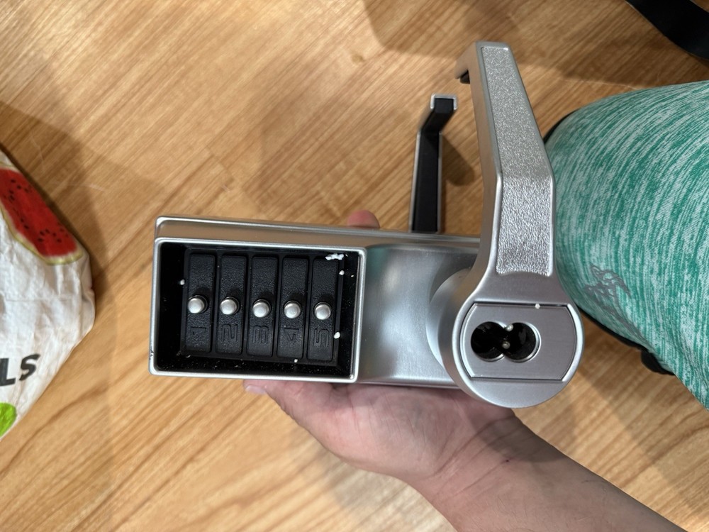 Info L1000 Combination Lock