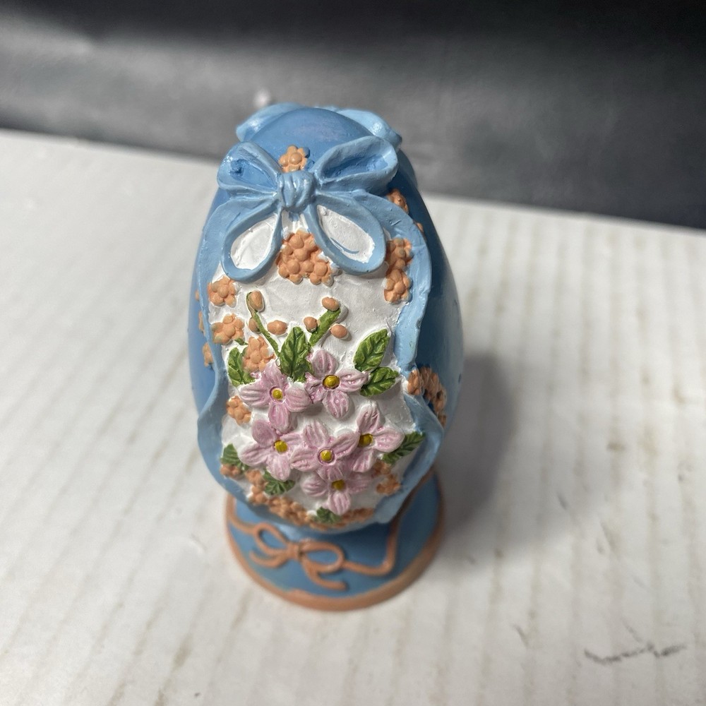 2 Vintage Easter Eggs Ceramic FLORAL Design Raised With Display 3D Loomco