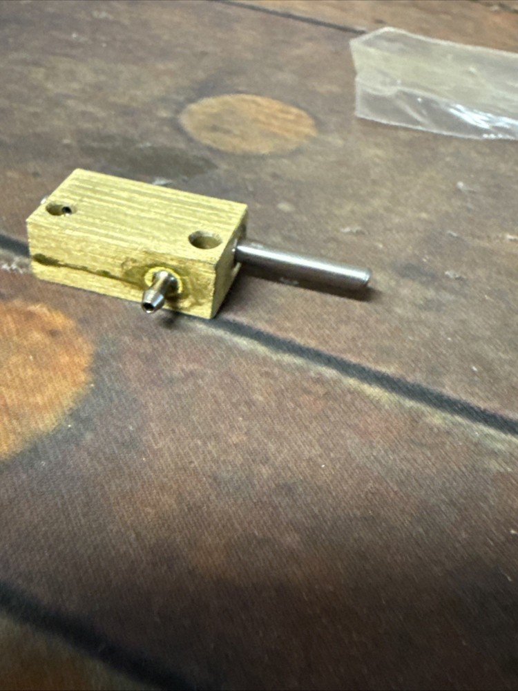 Watson AEI-FM2EOB 1/4” IPort Smooth Rod Valve Component Brass