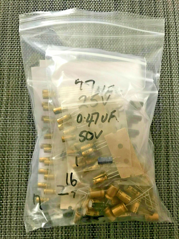 SANSUI AU-555 Capacitor Replacement Kit Capacitors