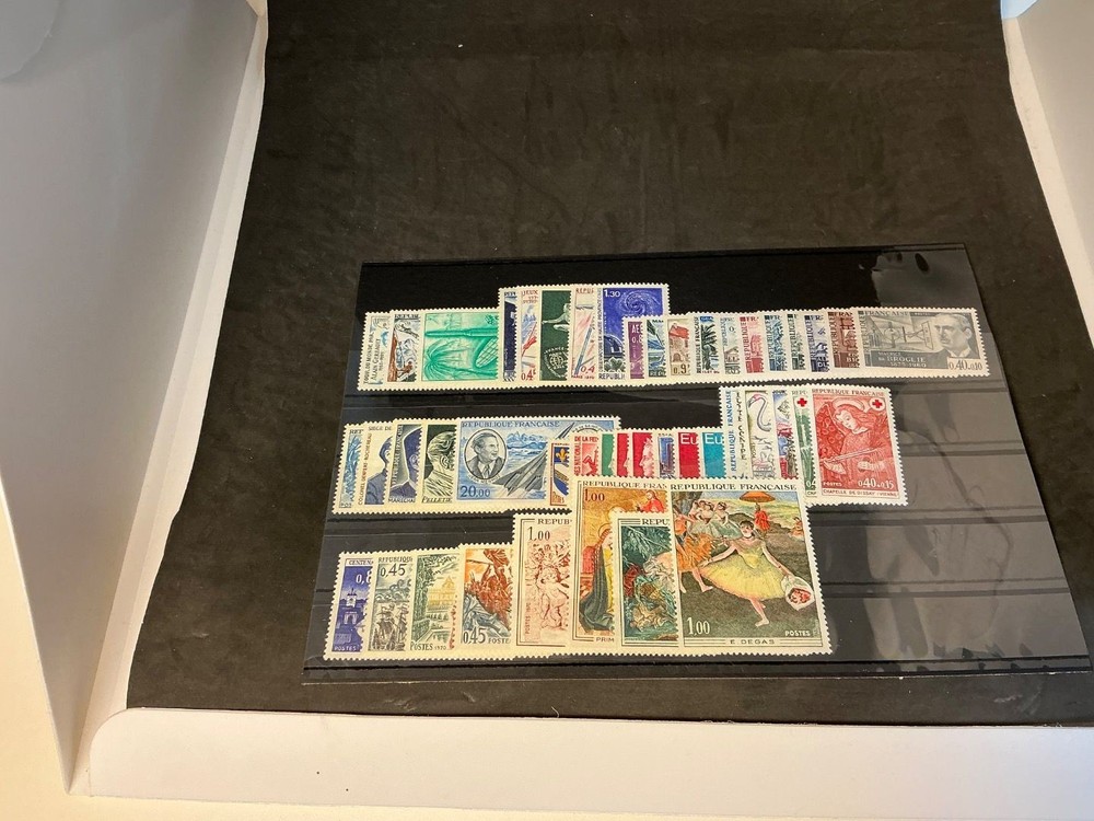 France Vintage 1970 MNH Complete (35629)