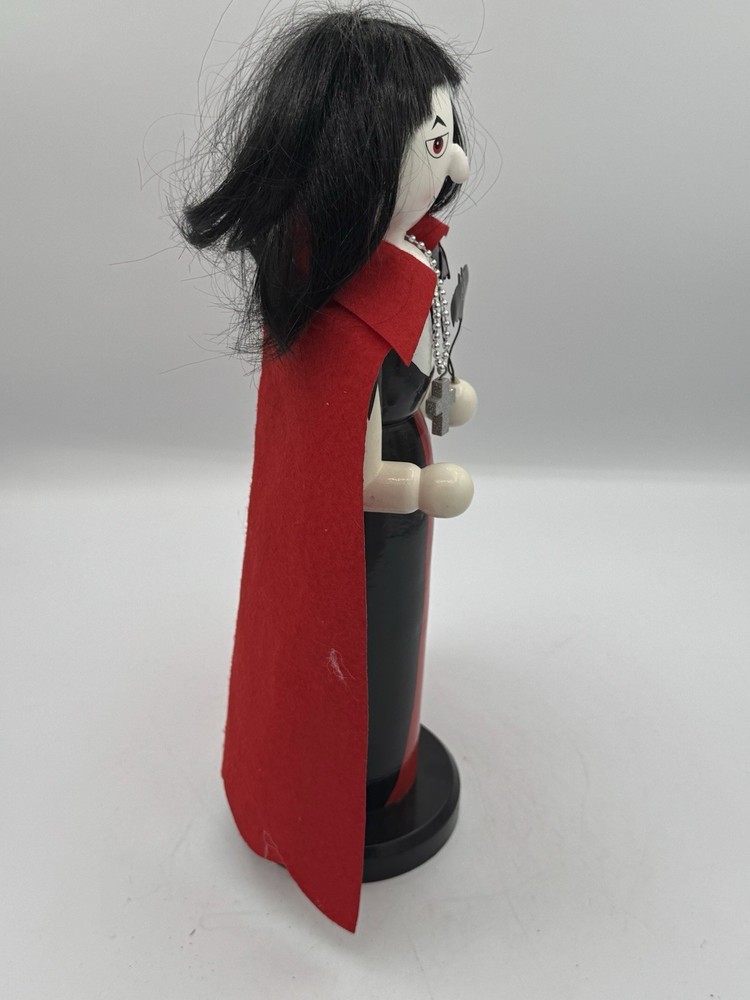 2011 Nurcracker Dracular Queen