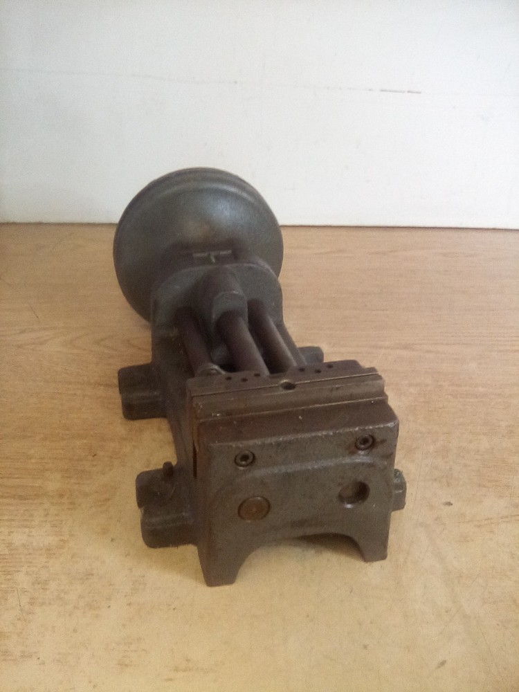 Heinrich 44-3 Pneumatic Vise