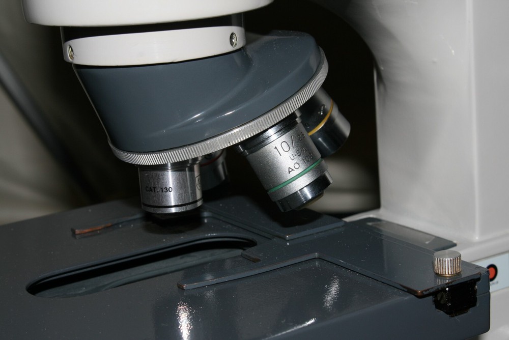 *Sale* AO Microstar 110 FLUORESCENCE / Brightfield Microscope, Refurbished.