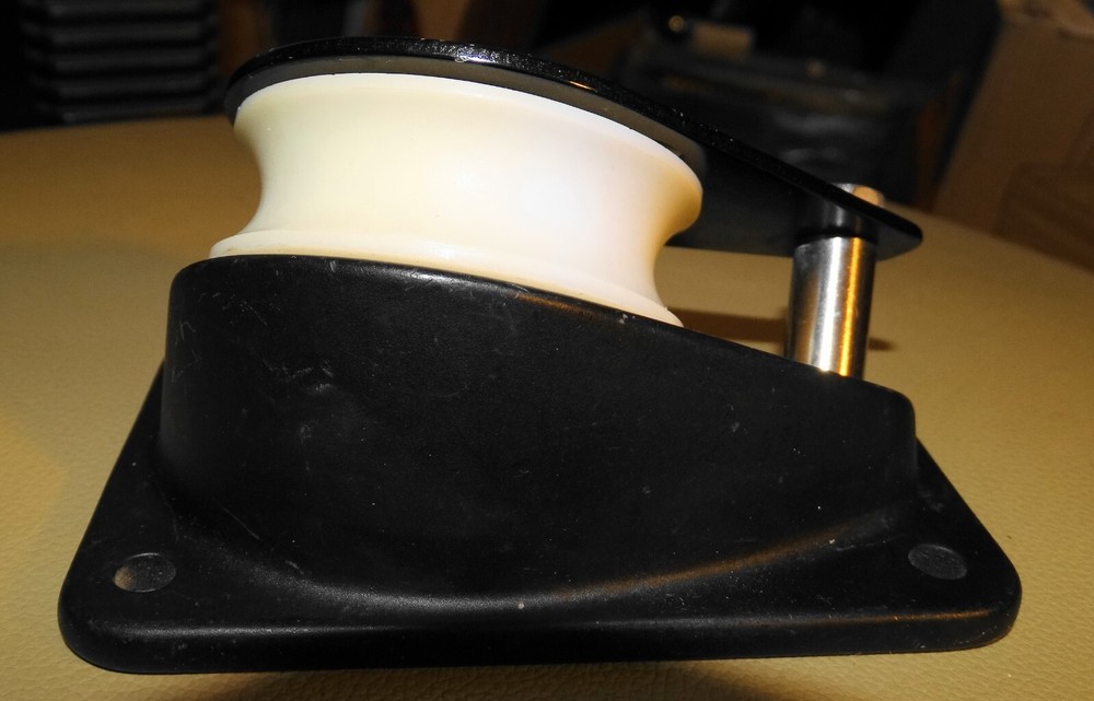 angled turning block, Schaefer, 11/16 sheave