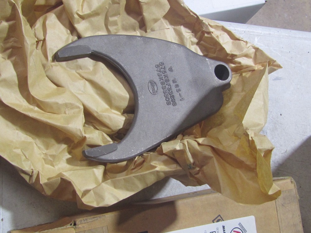 NEW GENUINE OEM MACK SHIFT FORK 575KB3330B