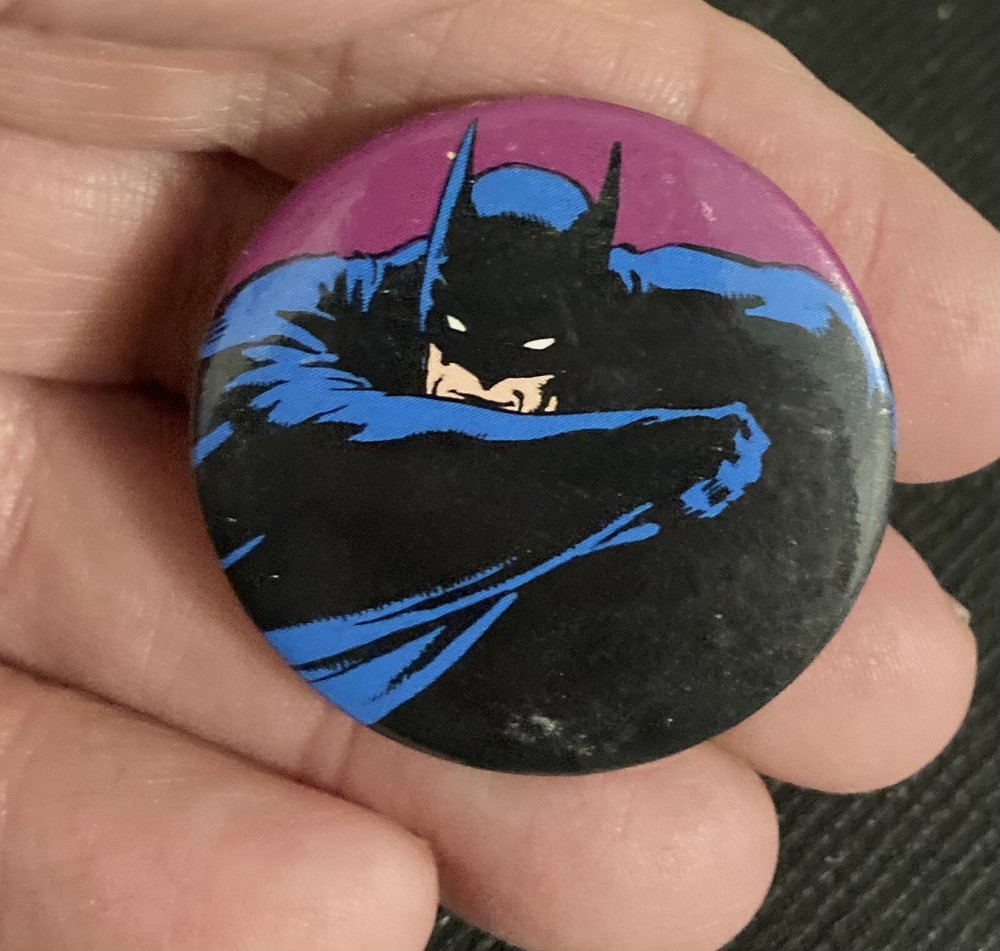 BATMAN DC Comics 1 1/2" Pinback
