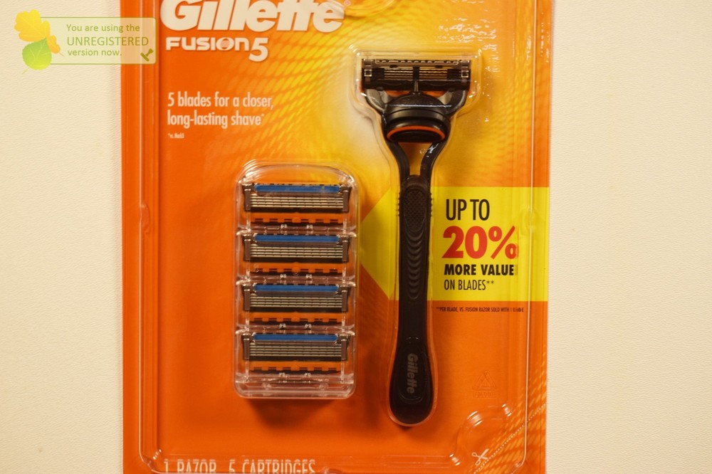 Gillette Fusion5 Men's Razor Handle + 5 Blade Refills