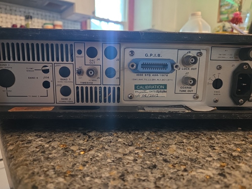575 Source Locking Microwave Counter