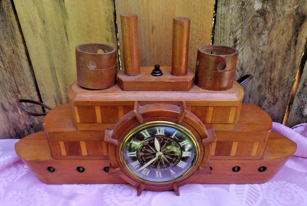 Vintage G.E. wooden paddle boat clock
