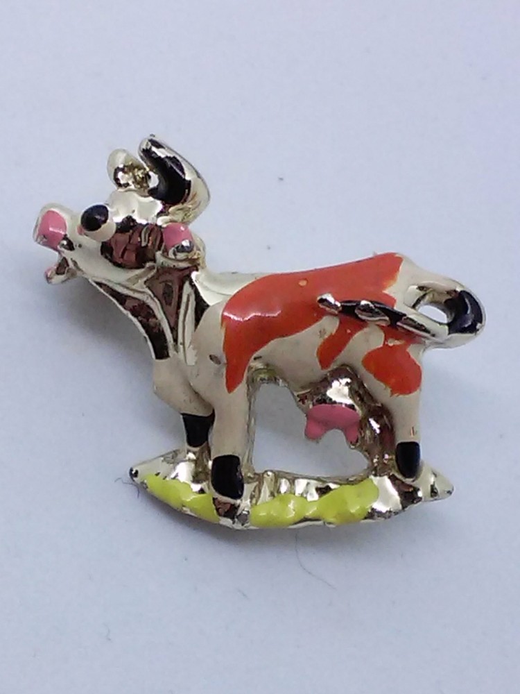 Cow Animal Figure Lapel Pin