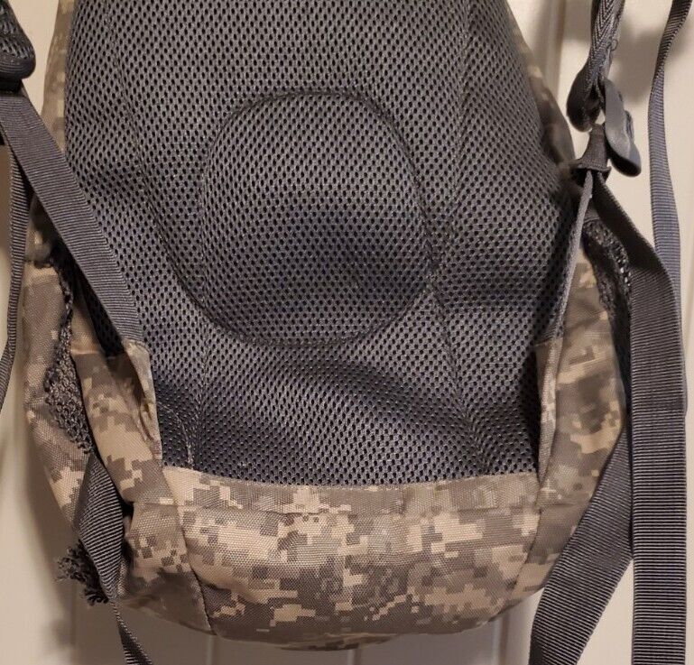 Lucky Bums Backpack Camouflage