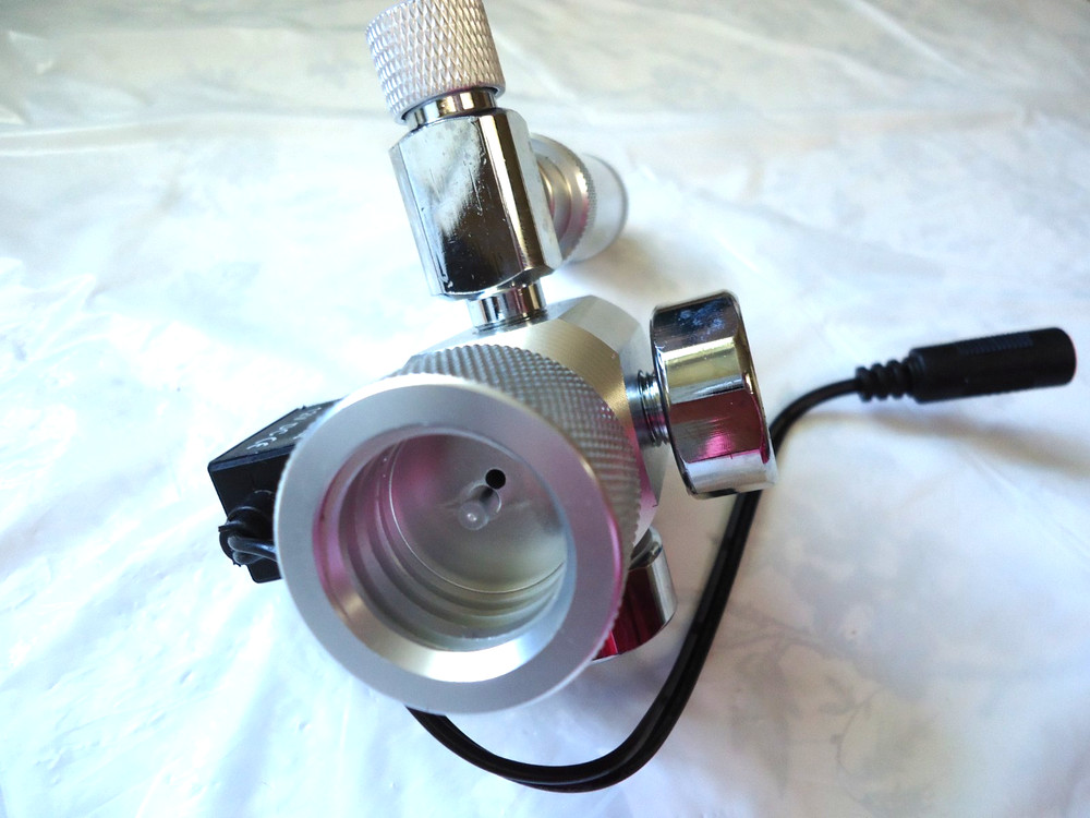 AQUARIUM CO2 REGULATOR