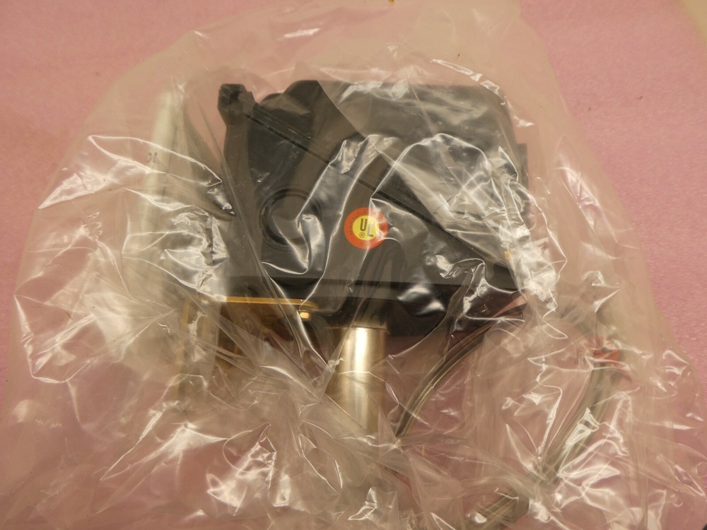 UNITED ELECTRIC E300 TEMPERATURE CONTROLLER