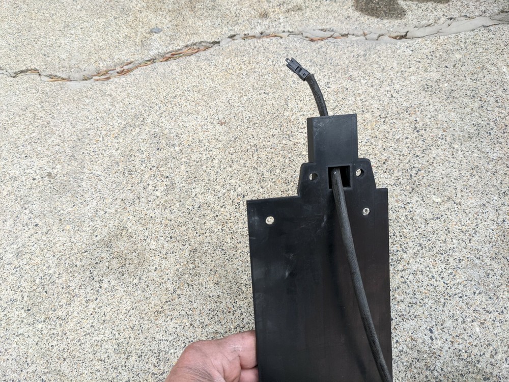 Chief Vertical License Plate Mount