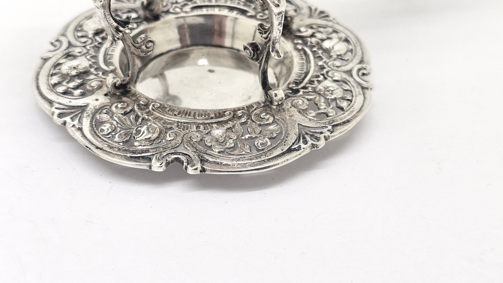 ORNATE CHERUB & FLOWERS 830 SOLID SILVER OTC TEA STRAINER W/DRIP STAND