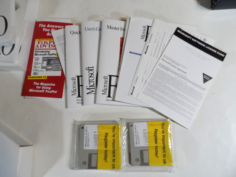 OPENED/SEALED CONTENTS - Microsoft FoxPro Database Management Ver. 2.6