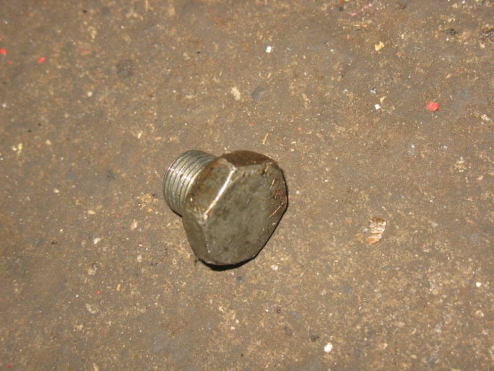 74 SUZUKI TS400 APACHE TS 400 OIL DRAIN PLUG