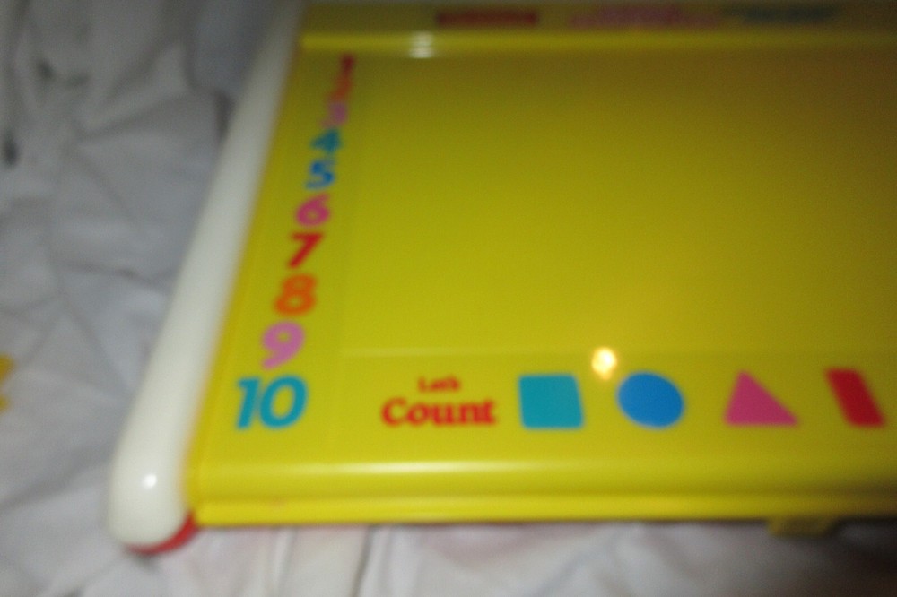 GRANDSTAND ELECTRONIC, TALKING LEARNING FUN, PRE-SCHOOL NUMBERS SHAPES 1989