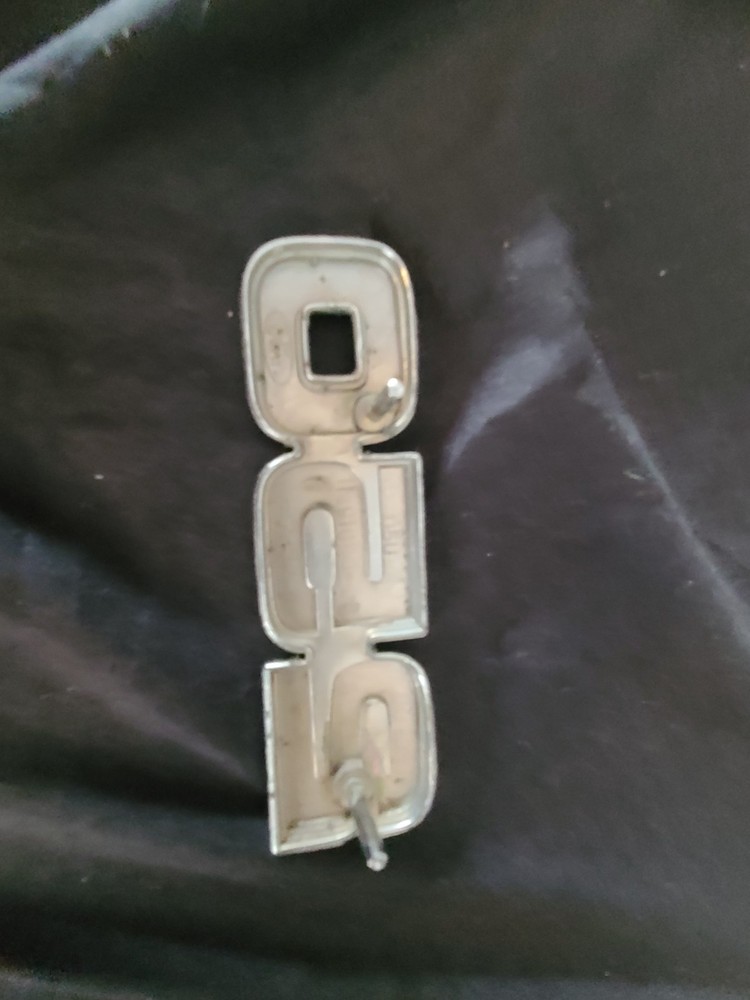 Ford 250 Emblem