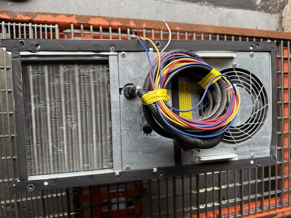 Pentair/hoffman air conditioning T200216G150P 115v