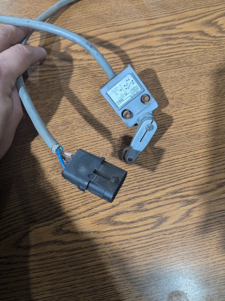 Implement Switch Kinze