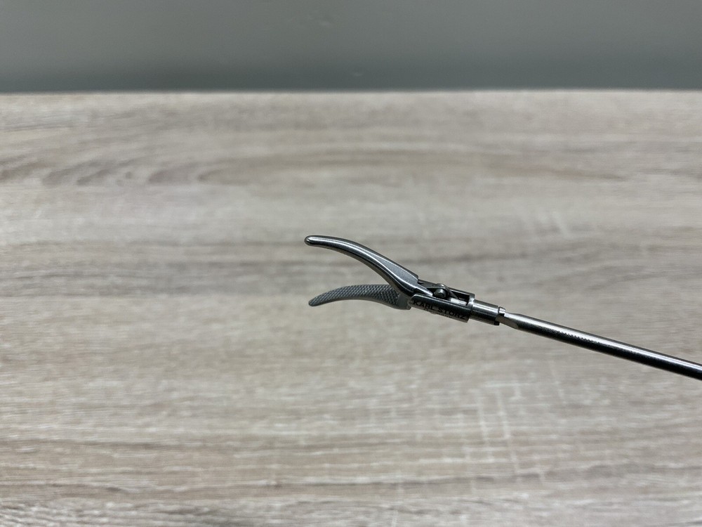 Karl Storz 30420 ML Curved Grasping Forceps Insert