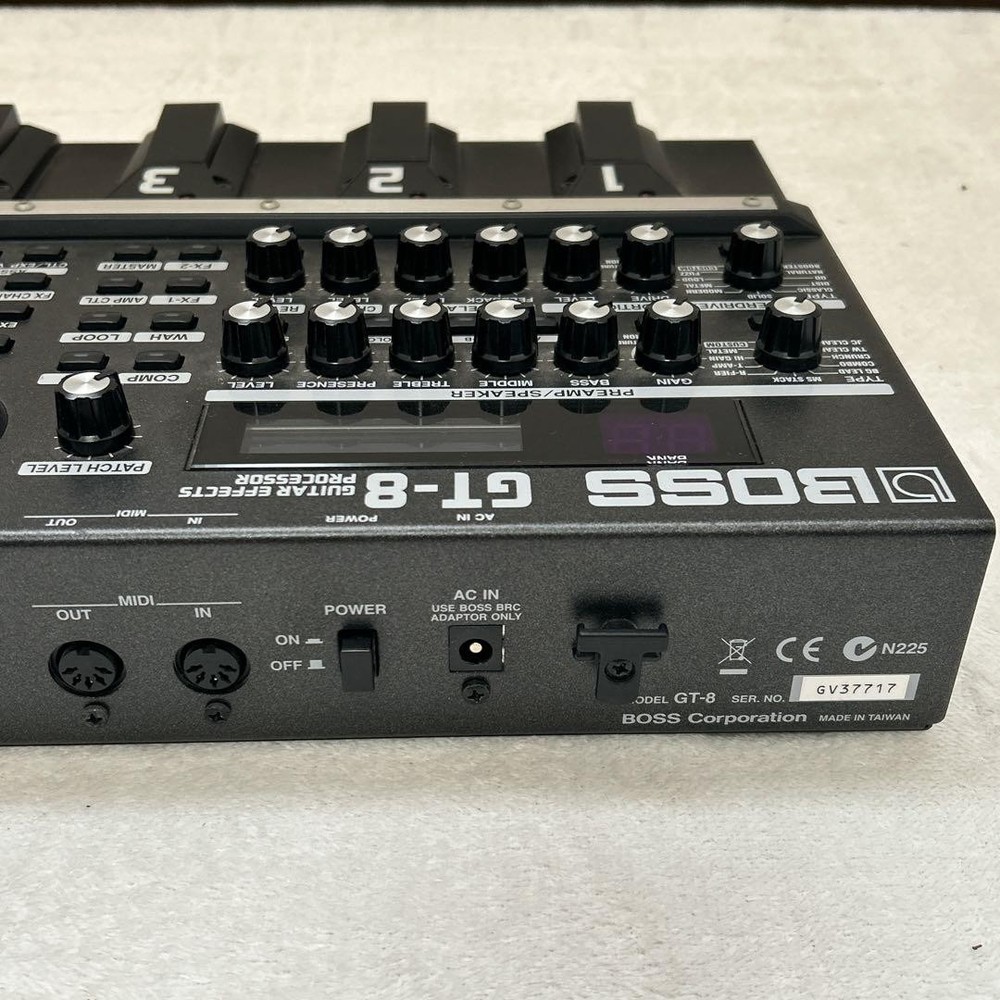 BOSS GT-8 Guitar Effects Processor Multi-Effects Pedal COSM w/ AC Adapter Tested