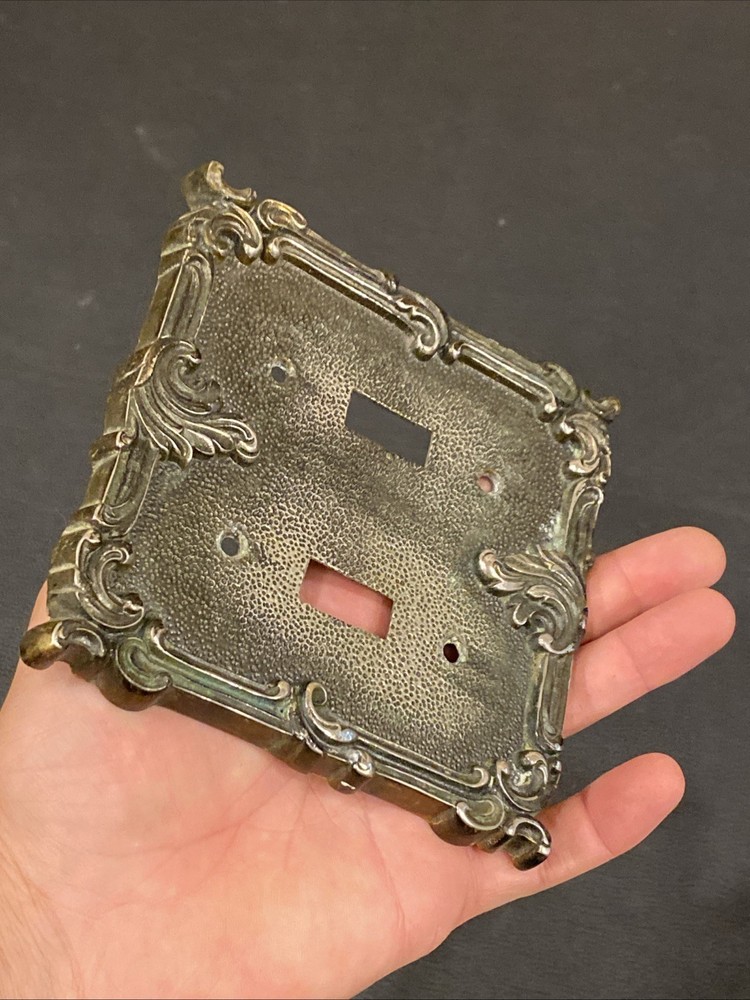 BRASS DOUBLE LIGHT SWITCH PLATE ORNATE DECORATIVE LEAF FLORAL SCROLL HEAVY DUTY